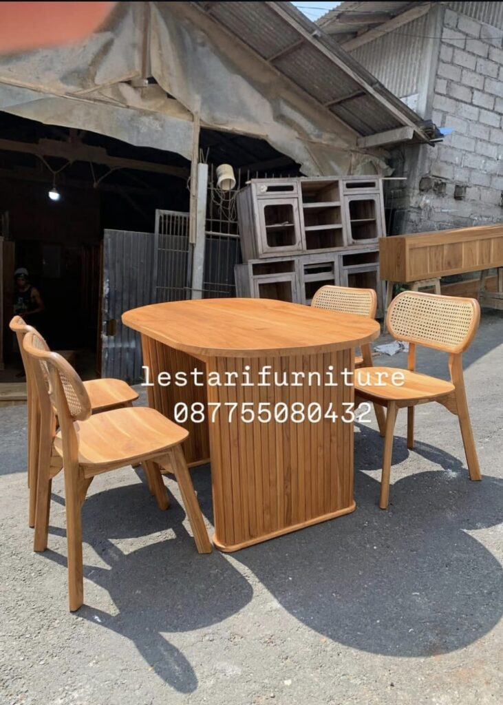 Furniture Kayu Jati Bali Berkualitas untuk Rumah dan Villa whatsapp image 2026 05 06 at 20.28.54